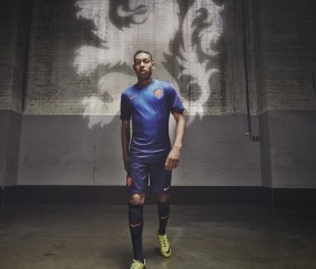 开云体育APP下载-黑马奔腾，2026世界杯E组强强对话，罗马尼亚横扫巴西，塔雷米闪耀全场