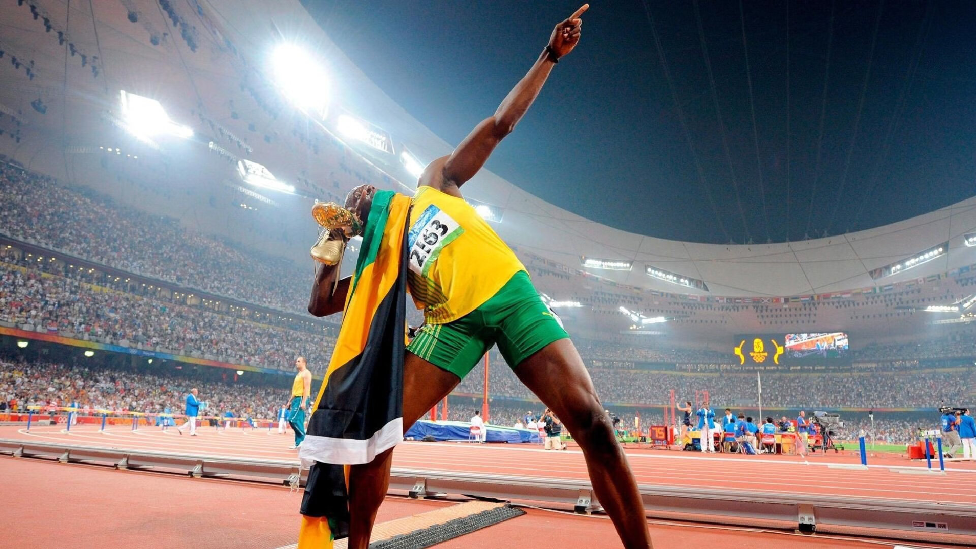 加克波一剑封喉！拜仁巅峰对决险胜国米，新王当立之夜