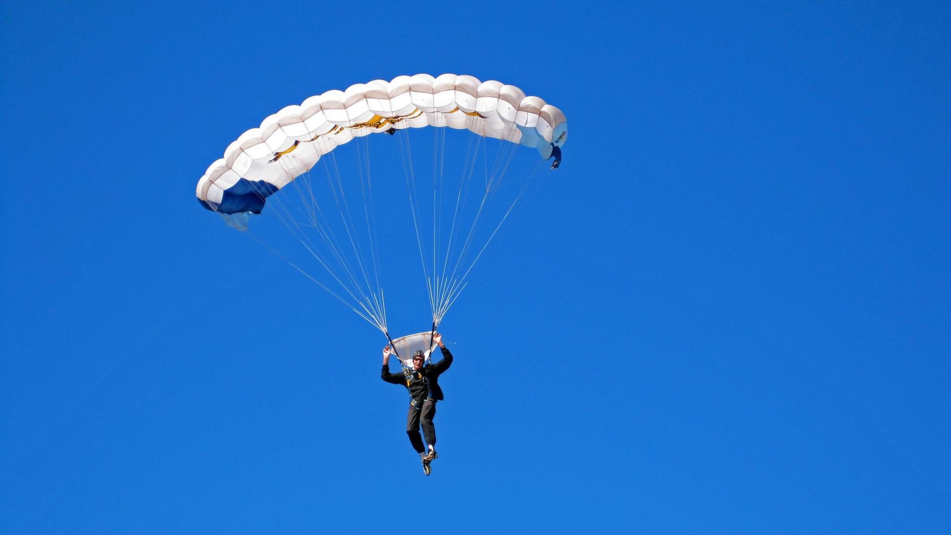 年度焦点之战，当老鹰的利爪撕碎勇士的王朝余晖