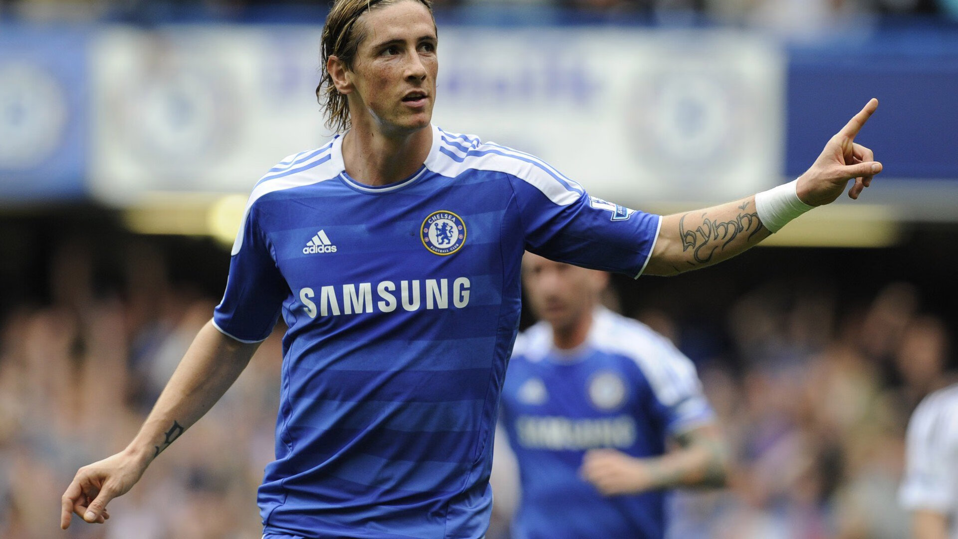 新疆队压制广厦队,布伦森在德甲争冠战接管比赛,竞技体育的压制与接管哲学