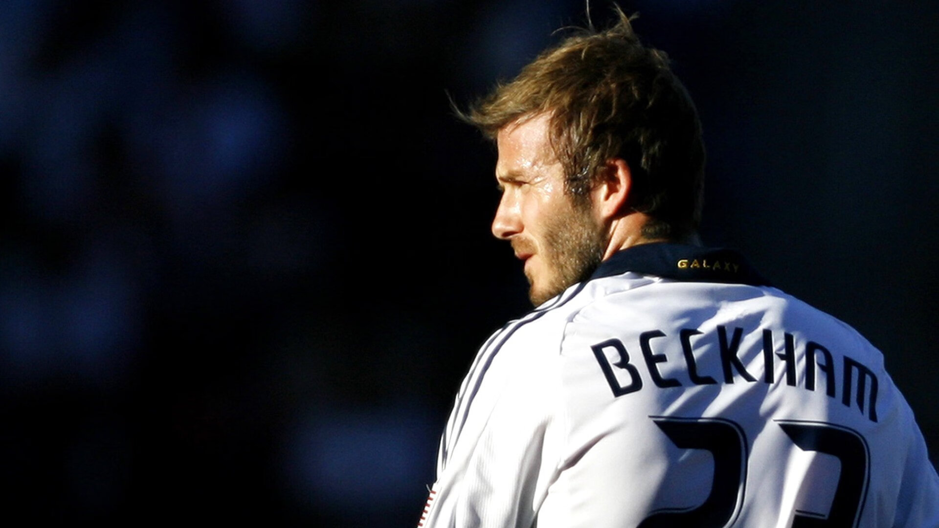 当F1收官战的红灯熄灭,字母哥正用数据撕裂苍穹